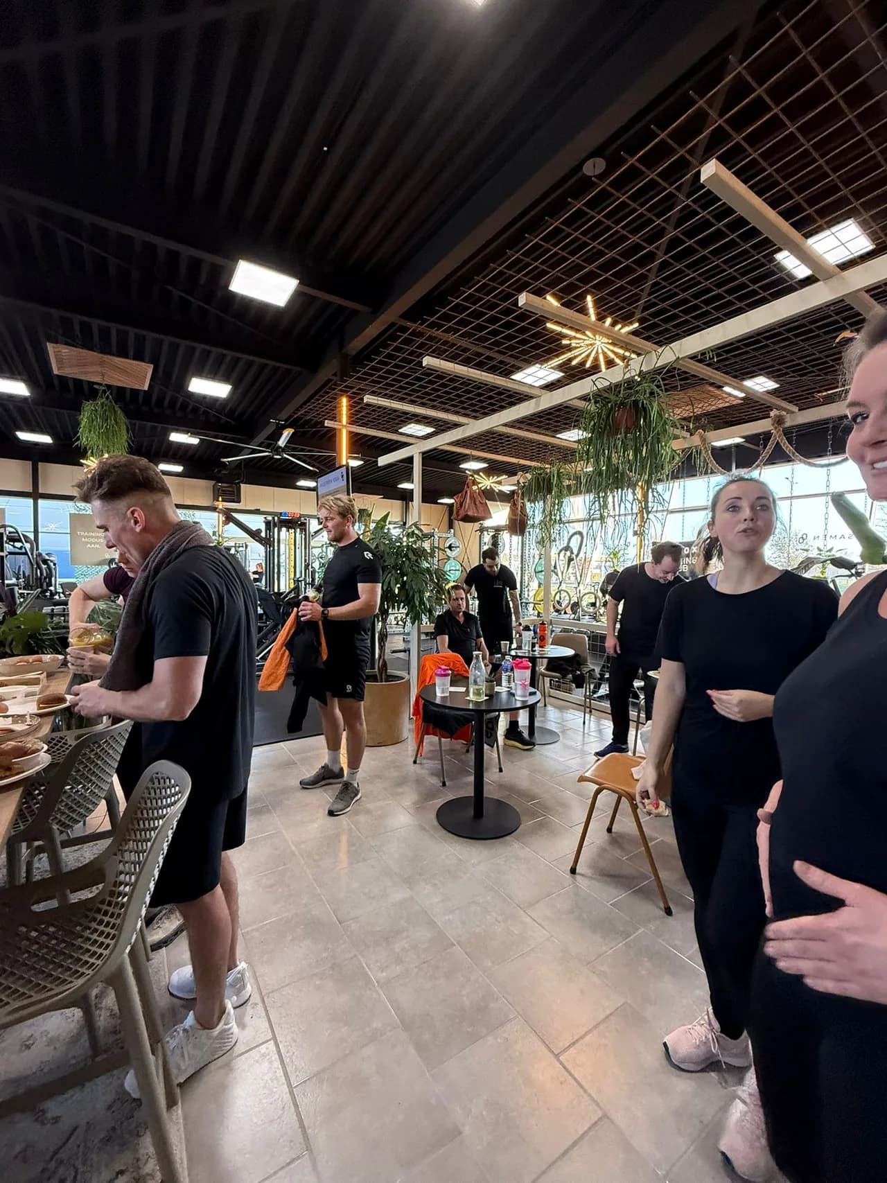 Sportieve Hyrox uitdaging met ontbijt — foto 11